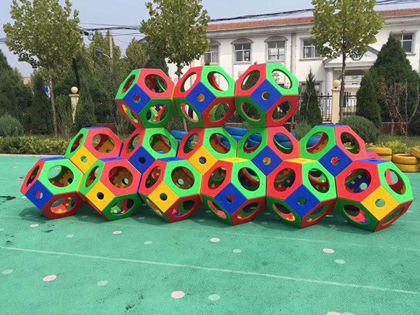 淘气堡设备厂家