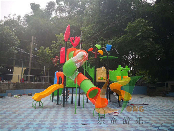 小型游乐设备